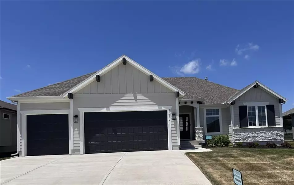 20132 Barker ST, Spring Hill, KS 66083