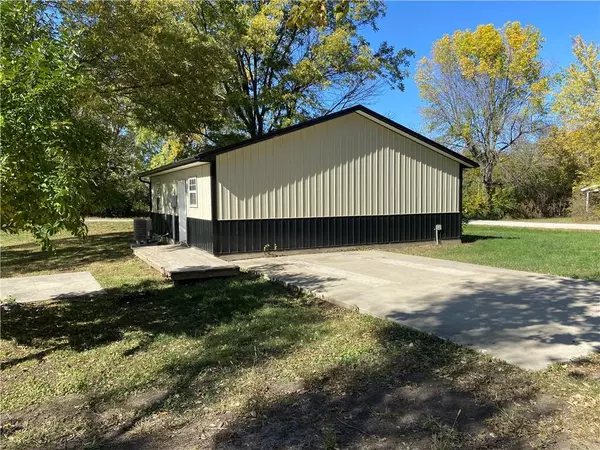 King City, MO 64463,415 W Vermont ST