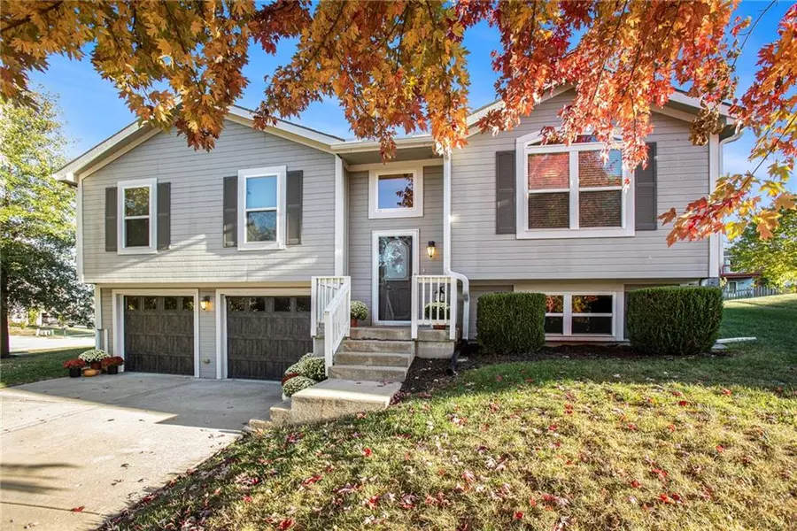 1011 Southbrook Pkwy, Kearney, MO 64060