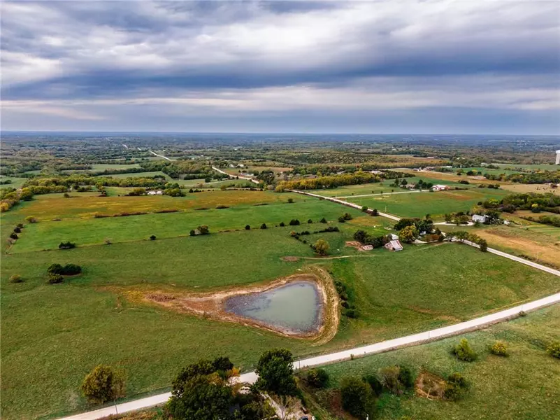 311th Switzer RD, Louisburg, KS 66053