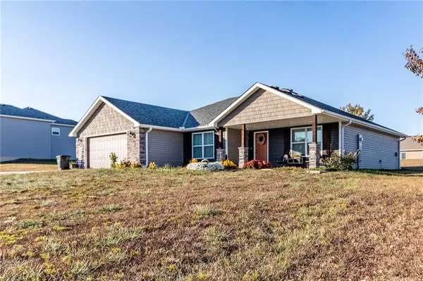 Warrensburg, MO 64093,147 SE 225 RD