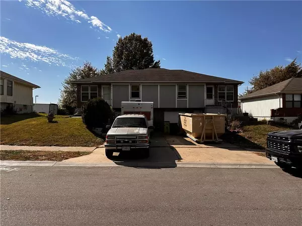 8213 & 8215 E 170th ST, Belton, MO 64012