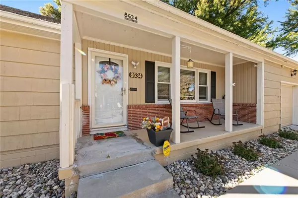 Kansas City, MO 64114,8634 GRANDE PAS RD