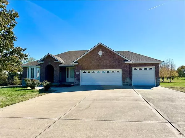 505 Winslow DR,  Raymore,  MO 64083