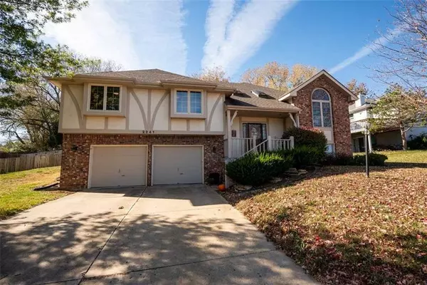 Topeka, KS 66614,2241 SW Alameda DR