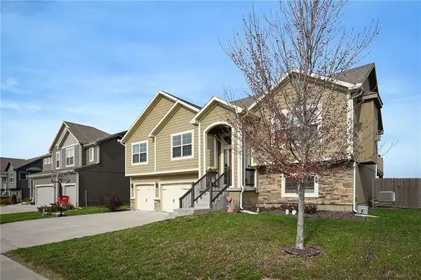 Blue Springs, MO 64064,101 SW Ayden LN