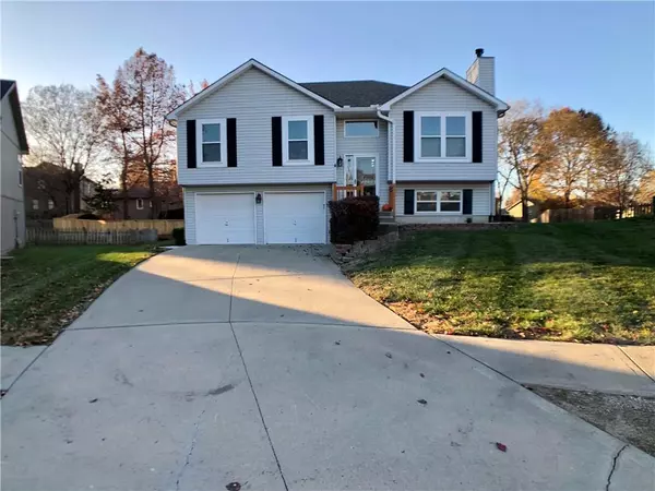 4 NE 103rd ST, Kansas City, MO 64155