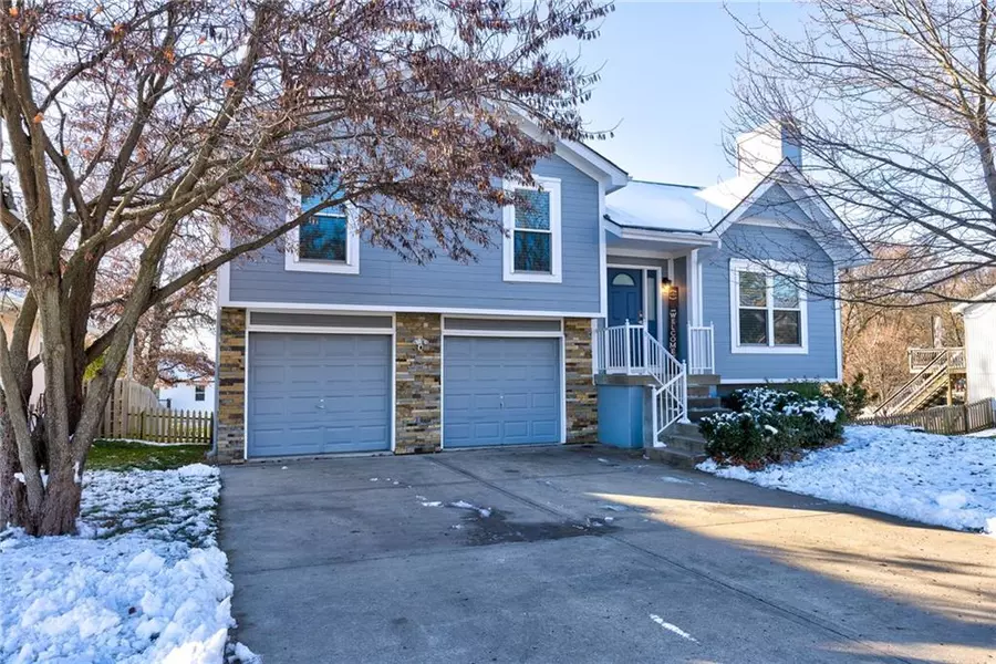 221 NE 103rd ST, Kansas City, MO 64155