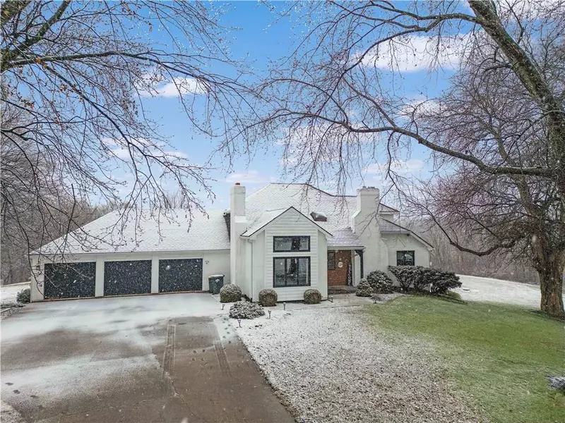 129 Rock Creek Loop ST, Lansing, KS 66043