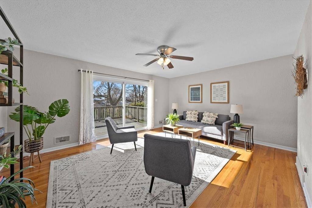 Overland Park, KS 66212,7315 W 89th ST