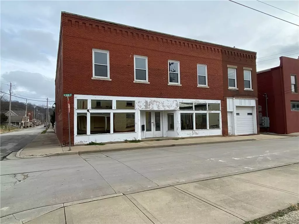 Excelsior Springs, MO 64024,111 N Main ST