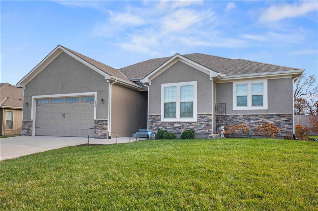 301 E Olive ST, Raymore, MO 64083