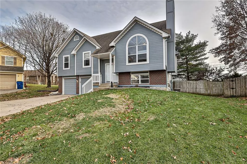 Blue Springs, MO 64029,2116 NE Summerfield CT