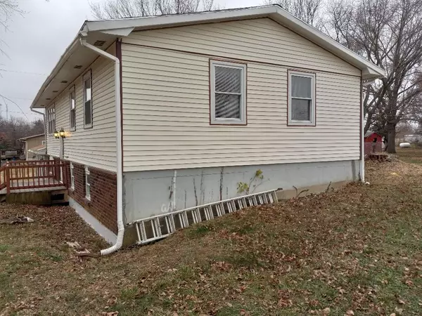 Nevada, MO 64772,15442 S 1413 RD