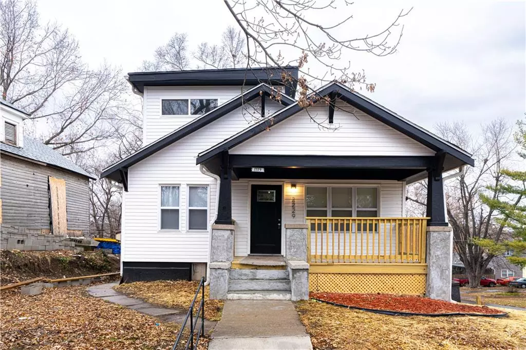 St Joseph, MO 64507,2229 Seneca ST