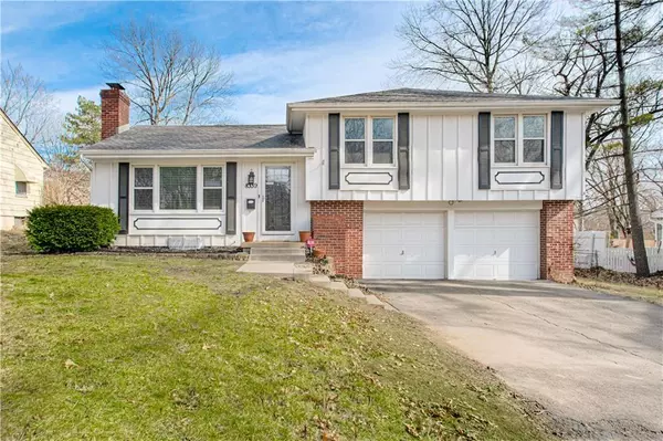 8339 FLOYD ST, Overland Park, KS 66212