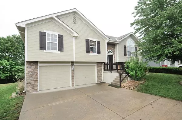 Grain Valley, MO 64029,615 SW Joseph CIR