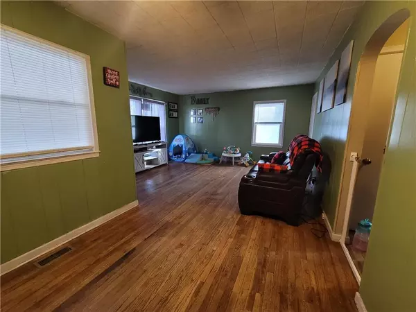 Topeka, KS 66604,3207 SW Munson AVE