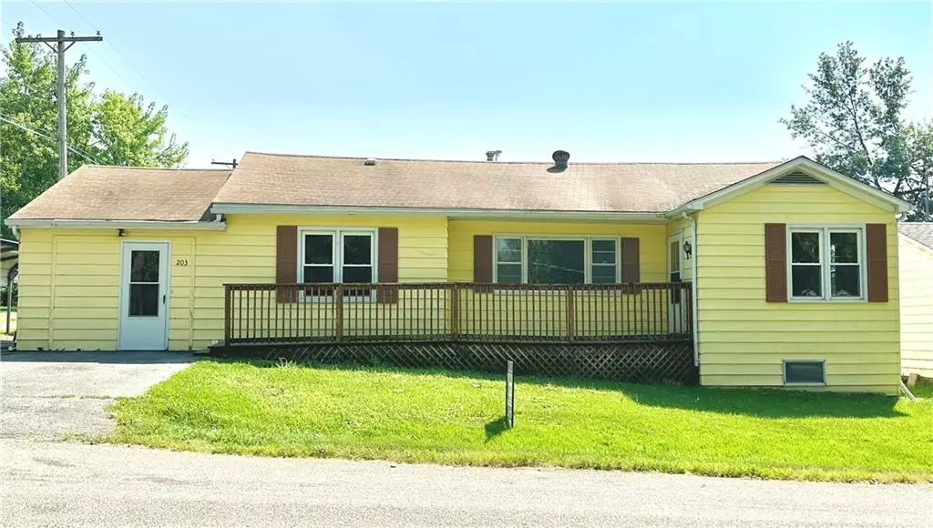 203 E Fairview ST, King City, MO 64463