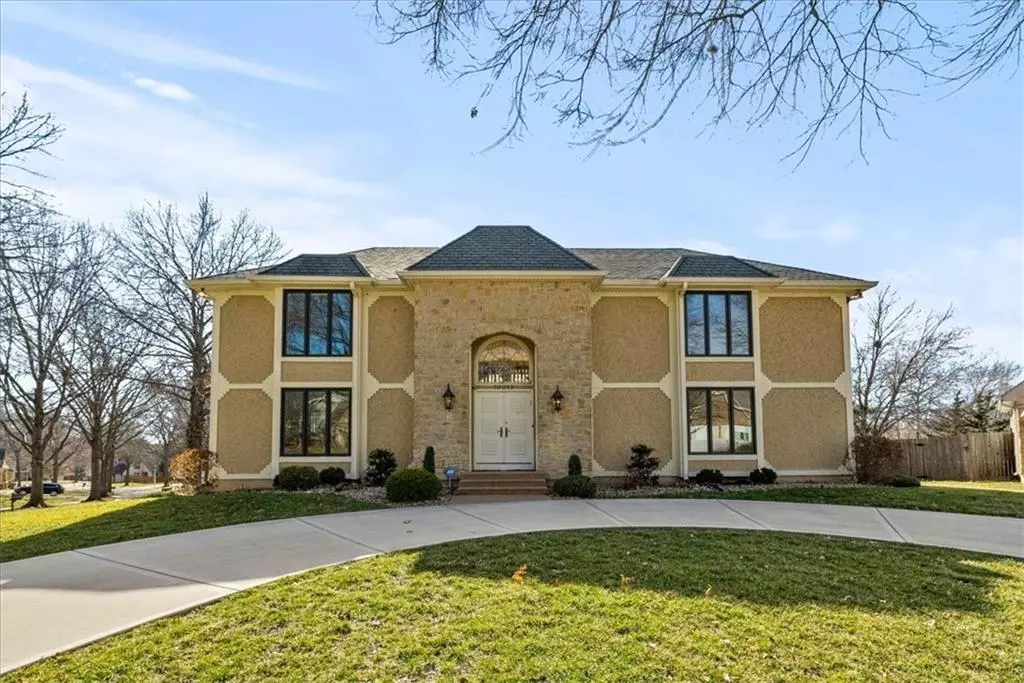 Overland Park, KS 66212,10012 Mackey CIR