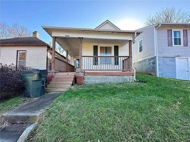 2606 Delaware ST, St Joseph, MO 64506