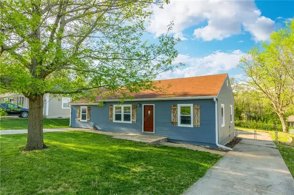 Pleasant Hill, MO 64080,1305 Country Club DR