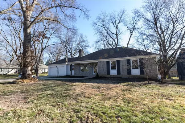 Mission, KS 66202,6435 Maple DR