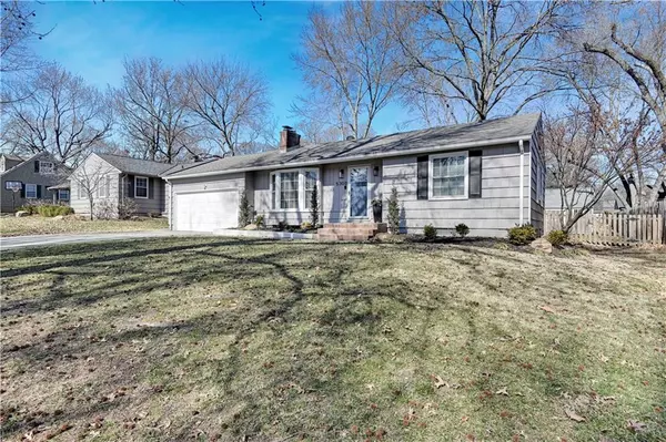 5300 W 73rd ST, Prairie Village, KS 66208