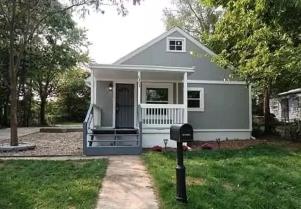 8032 MONTGALL AVE,  Kansas City,  MO 64132