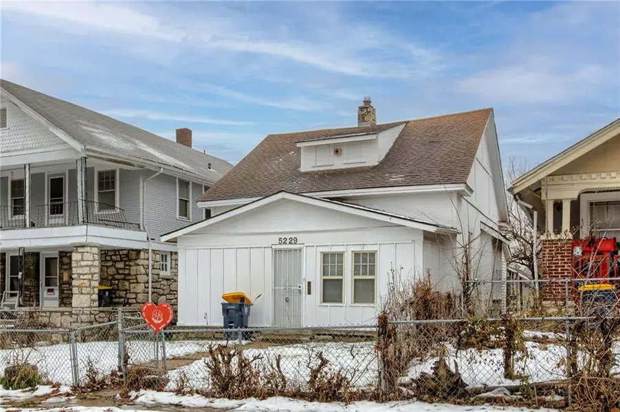 5229 E 6th ST, Kansas City, MO 64124