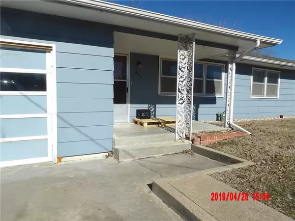 Garnett, KS 66032,217 W Warren AVE