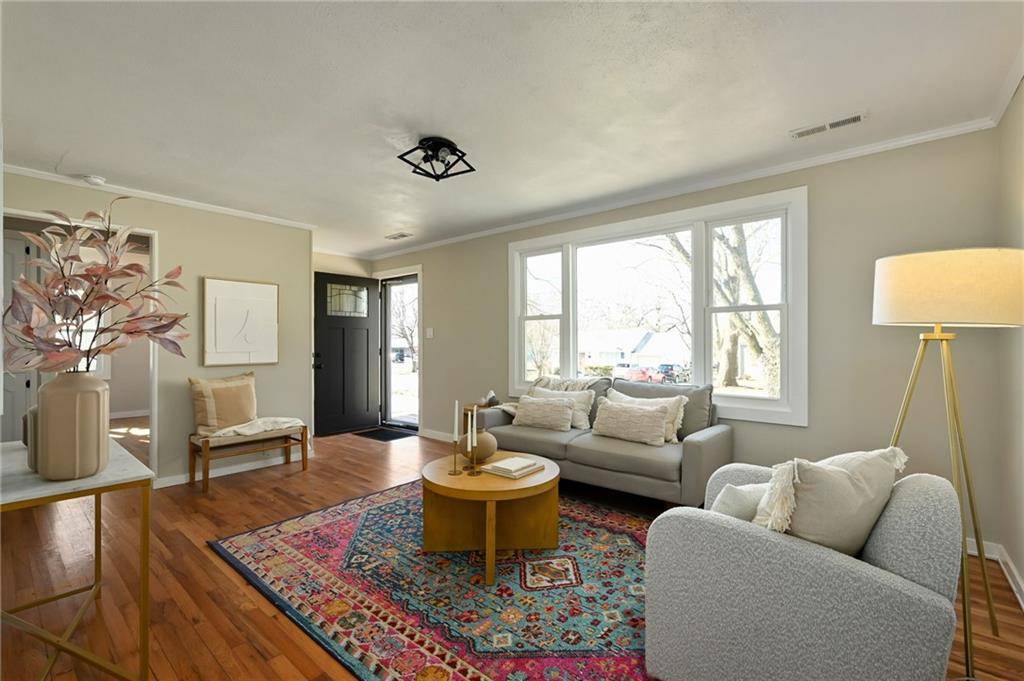 Overland Park, KS 66204,7729 Foster ST