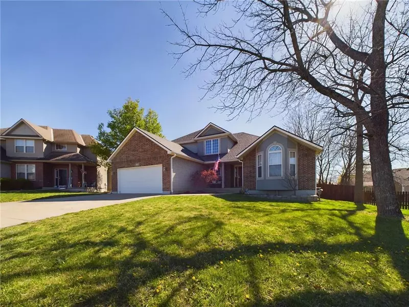 210 Westgate CT, Warrensburg, MO 64093