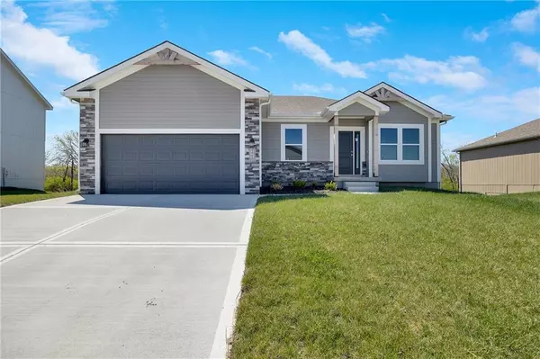 1411 SW 10th TER, Oak Grove, MO 64075