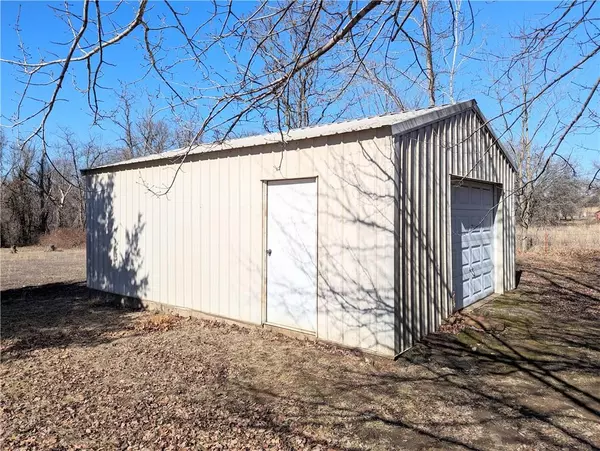 El Dorado Springs, MO 64744,1440 S 145 RD