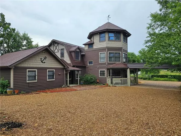 Calhoun, MO 65323,5645 NE State Hwy V HWY
