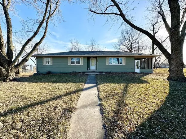 1276 NE 140th RD, Knob Noster, MO 65336