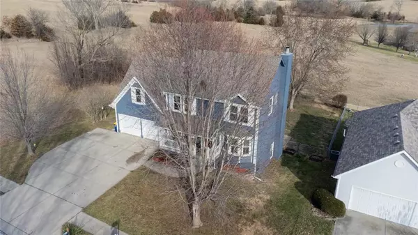 Smithville, MO 64089,207 N Maple LN