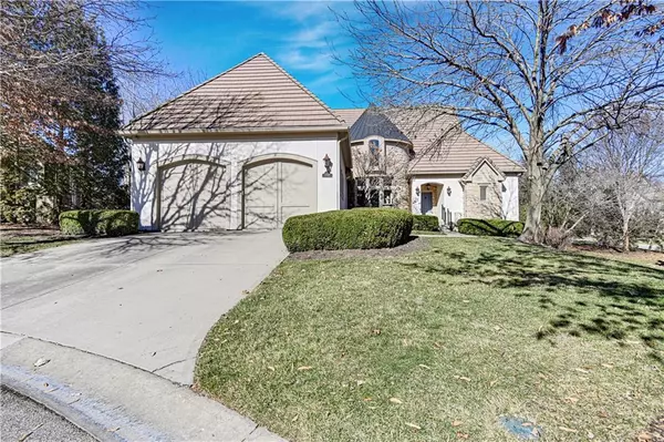 Leawood, KS 66211,11406 Granada CT