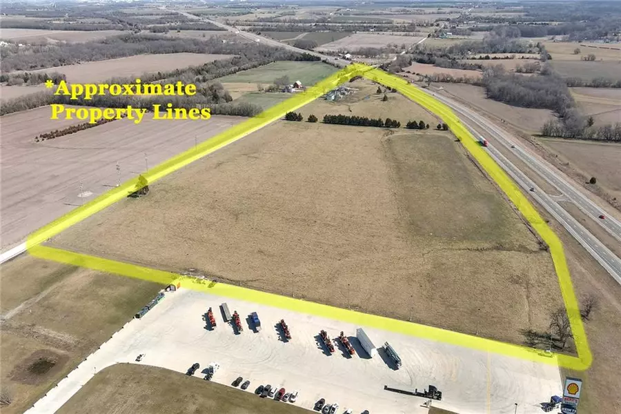 4822 Stafford RD, Wellsville, KS 66092