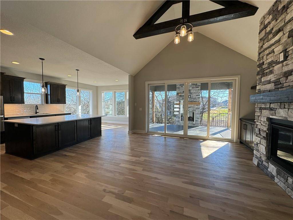 Lenexa, KS 66227,22699 W 87th ST