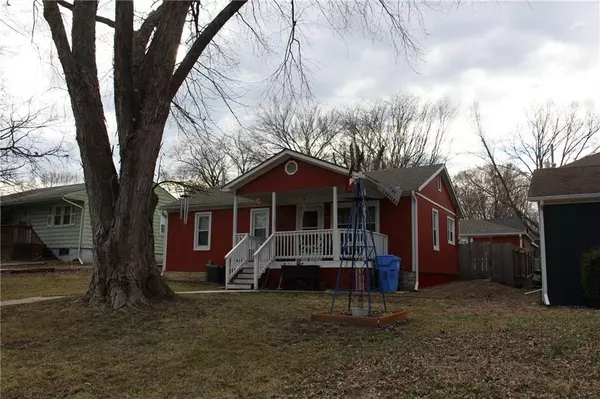 Tonganoxie, KS 66086,610 Yoeke ST