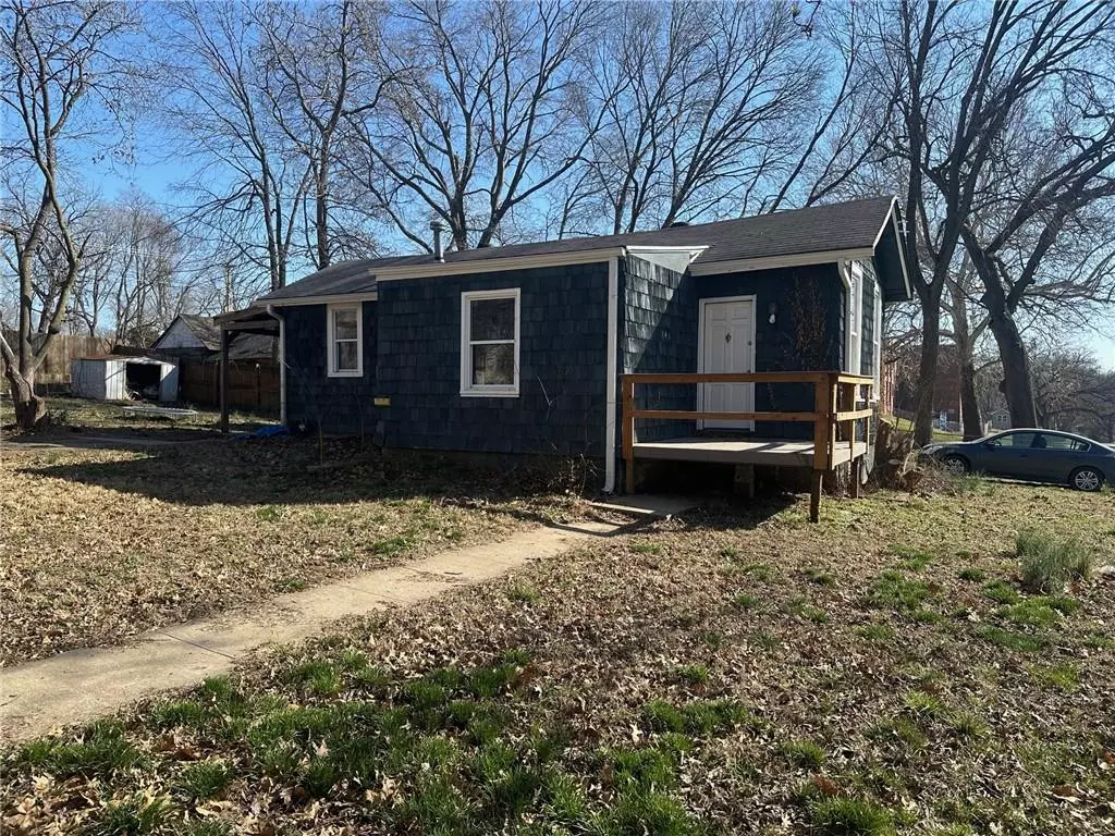 Independence, MO 64053,141 N Home AVE