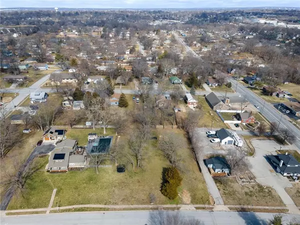 Merriam, KS 66203,8802 W 49th TER