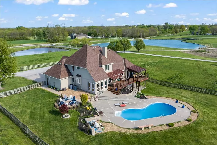 15822 C HWY, Kearney, MO 64060