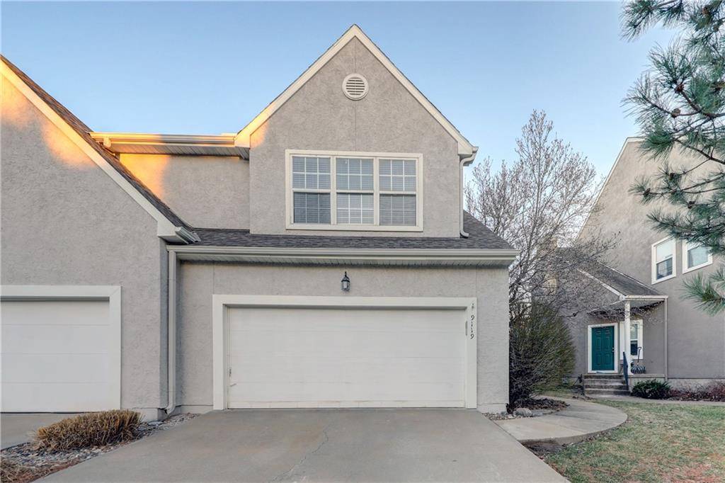 9227 Boehm DR, Lenexa, KS 66219