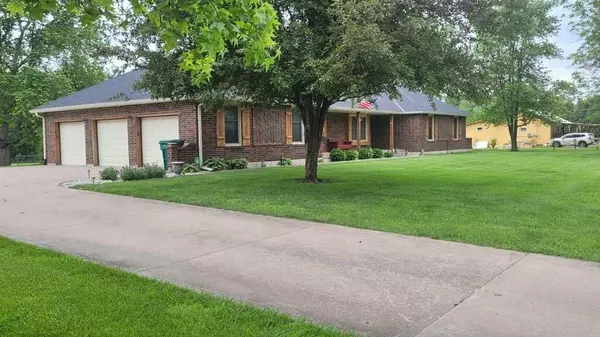 950 Holmes RD, Drexel, MO 64742