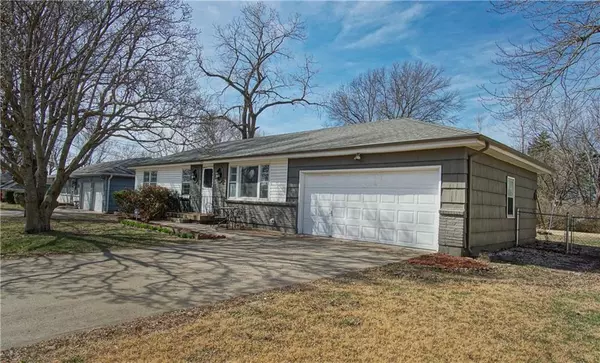 10104 Cambridge AVE, Kansas City, MO 64134