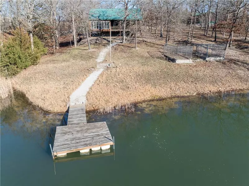 20380 Village DR, Warsaw, MO 65355