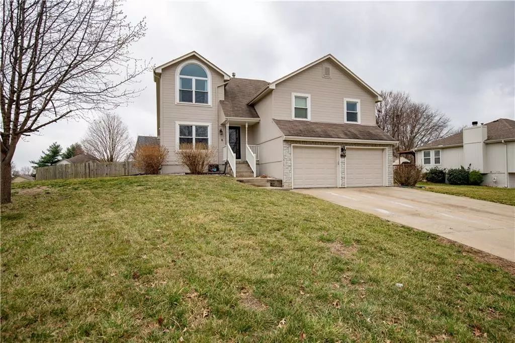 Blue Springs, MO 64014,512 NE Ridge Creek DR